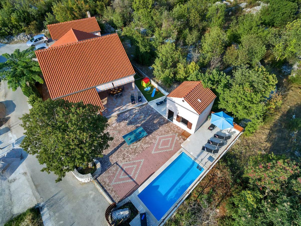 Villa Zvonimir Zagvozd Exterior foto